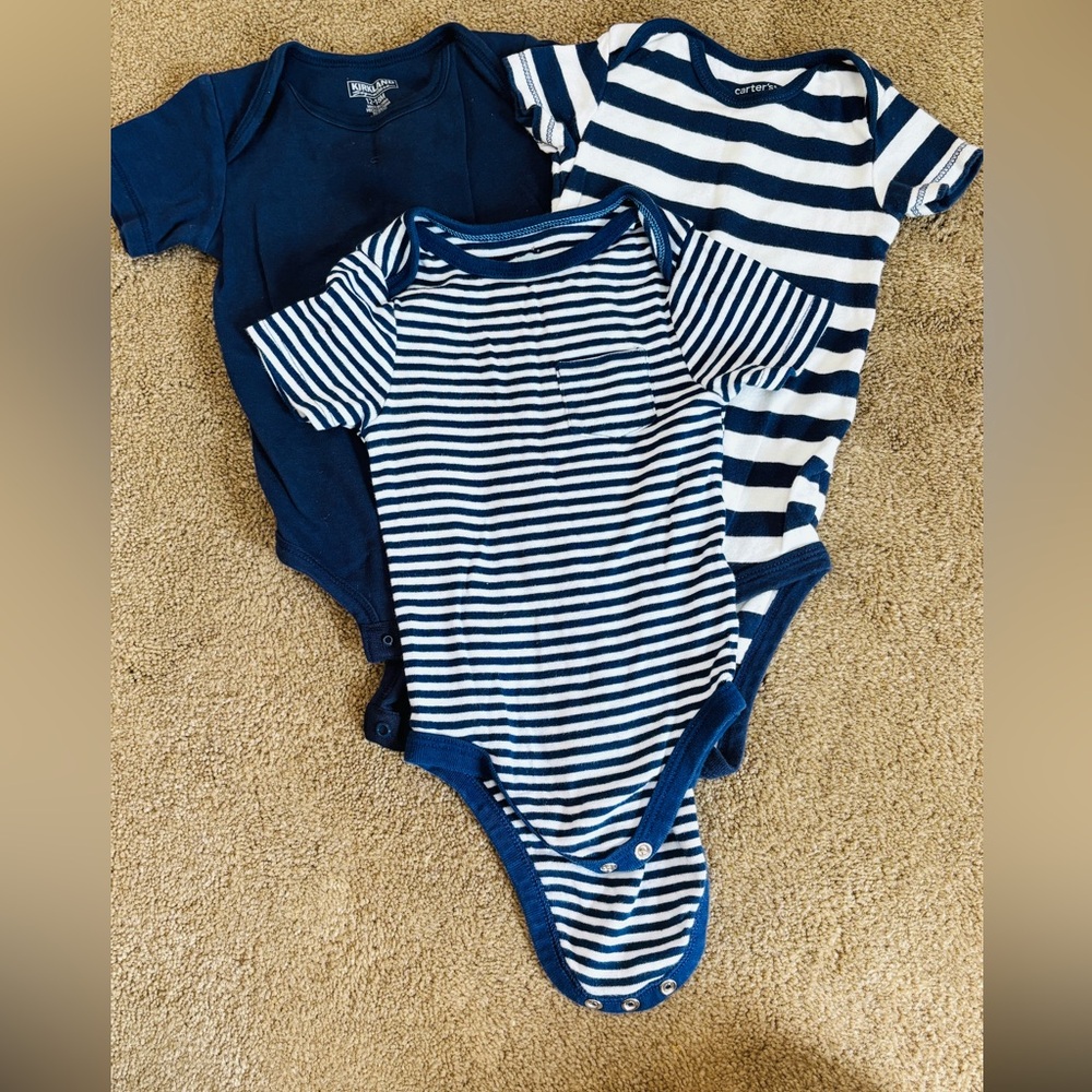 Lot of 3 onesies. Size 12 month.